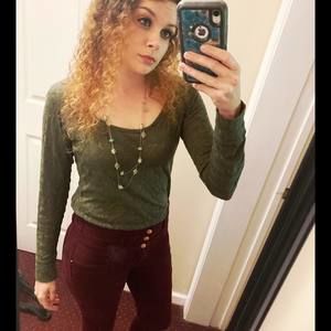 Meet your Posher, Candi